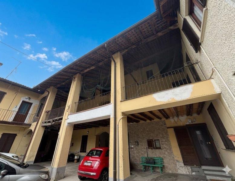 appartamento in vendita ad Arosio