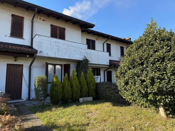appartamento in vendita ad Arosio