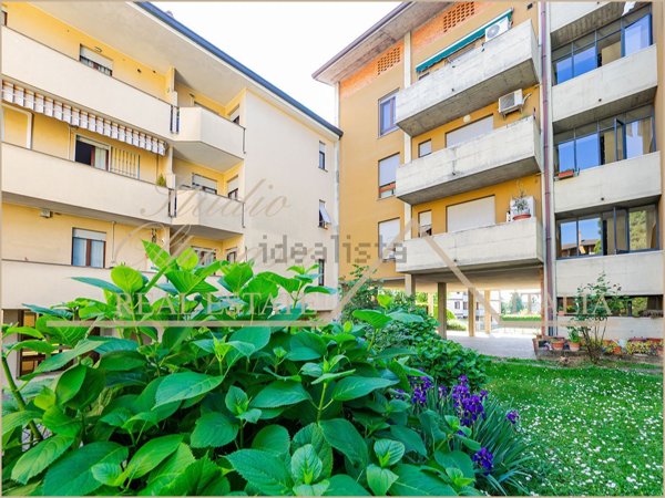 appartamento in vendita ad Arosio
