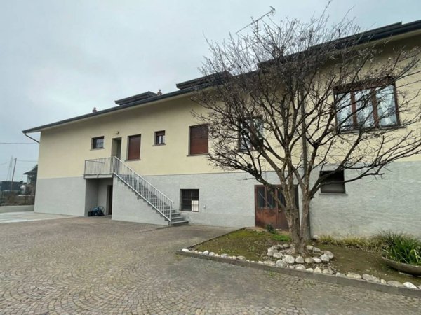 appartamento in vendita ad Arosio