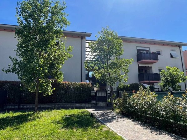 appartamento in vendita ad Arosio