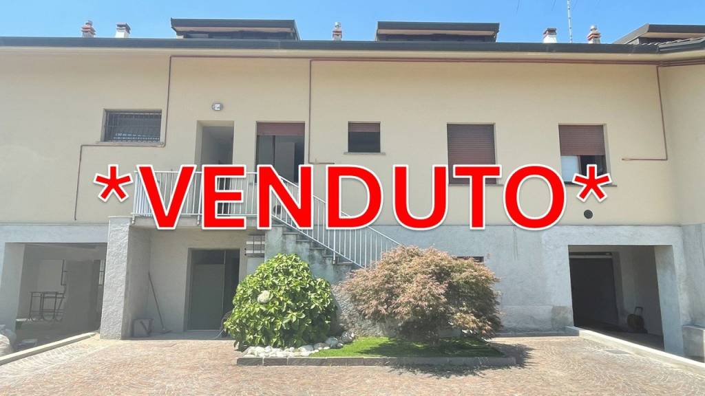 appartamento in vendita ad Arosio