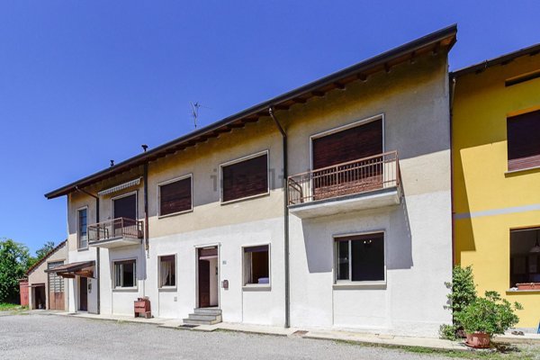 appartamento in vendita ad Arosio
