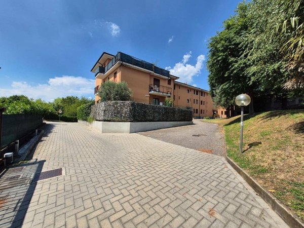 appartamento in vendita ad Arosio