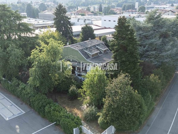 casa indipendente in vendita ad Arosio