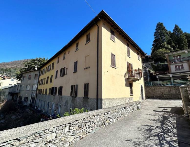 casa indipendente in vendita ad Asso