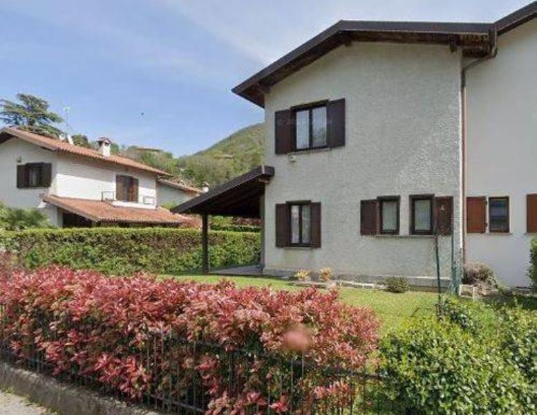 casa indipendente in vendita ad Asso