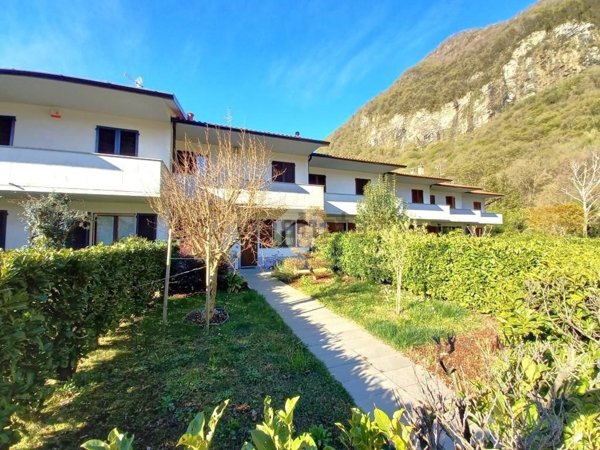 casa indipendente in vendita ad Asso