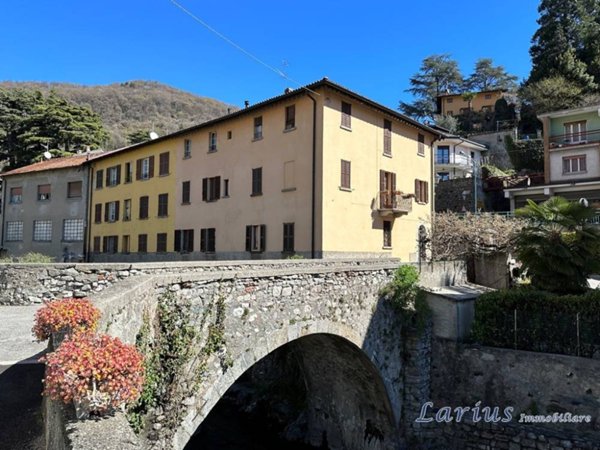 appartamento in vendita ad Asso