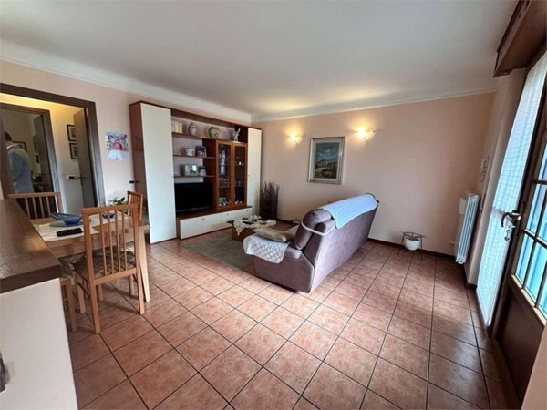 appartamento in vendita ad Asso