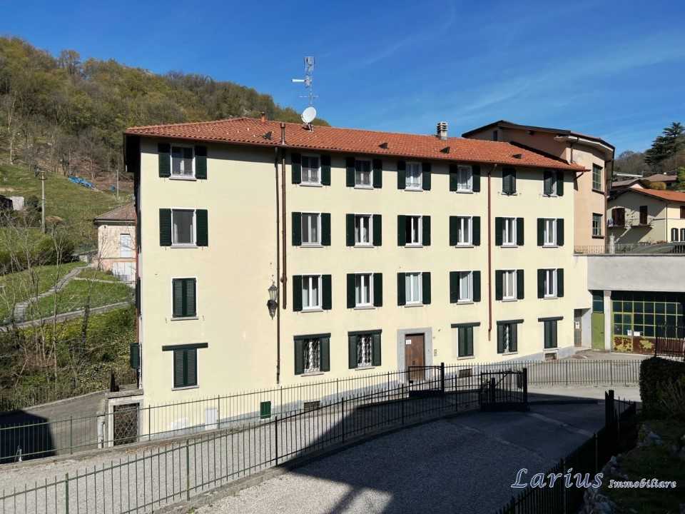 appartamento in vendita ad Asso