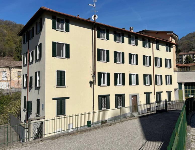 appartamento in vendita ad Asso