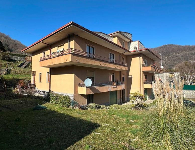 appartamento in vendita ad Asso