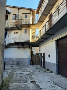 appartamento in vendita ad Asso