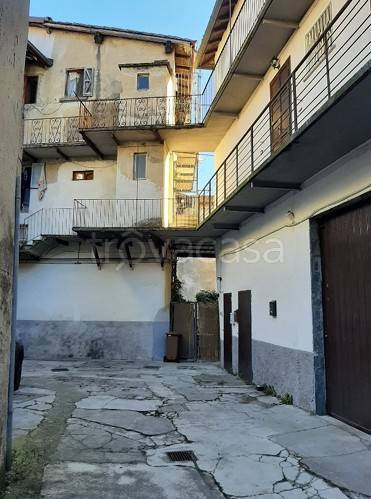 appartamento in vendita ad Asso