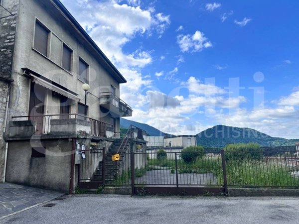 casa indipendente in vendita ad Asso