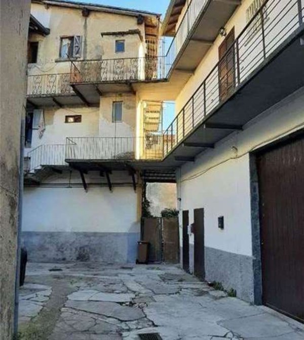 appartamento in vendita ad Asso