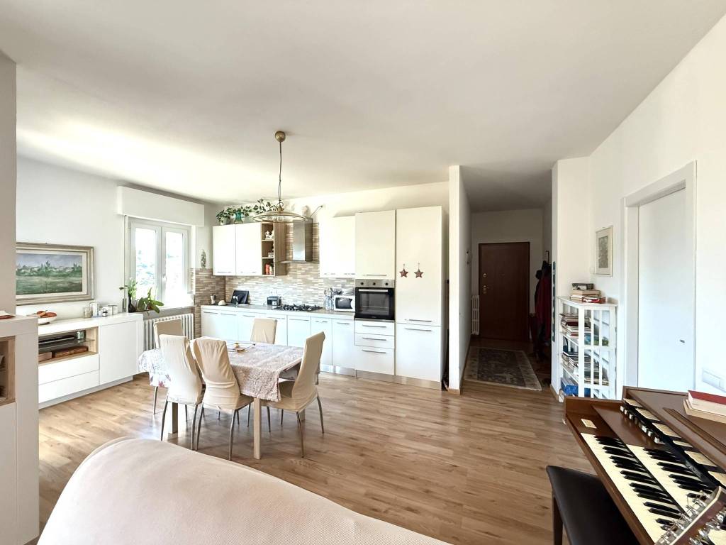appartamento in vendita ad Asso