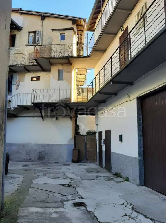 appartamento in vendita ad Asso