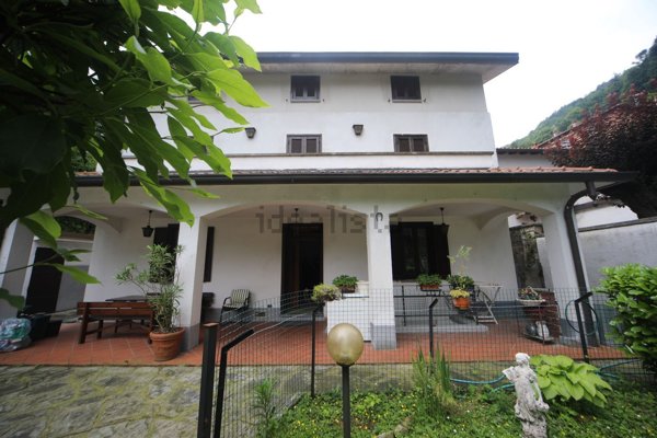casa indipendente in vendita ad Asso