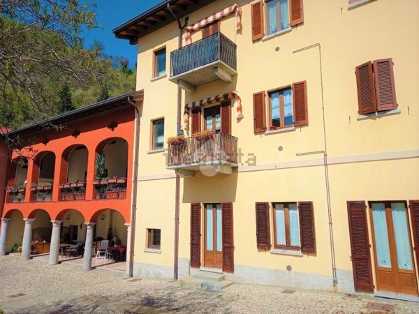 appartamento in vendita ad Asso