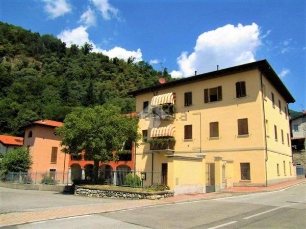 appartamento in vendita ad Asso