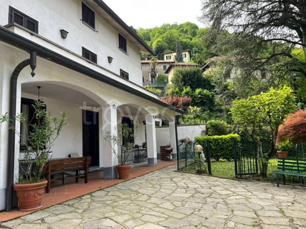 casa indipendente in vendita ad Asso