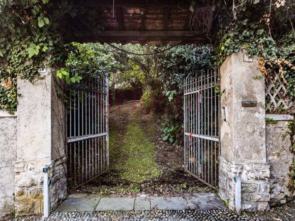 casa indipendente in vendita ad Asso