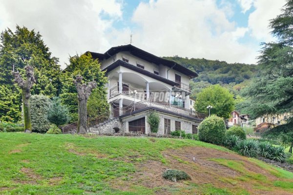 casa indipendente in vendita ad Asso