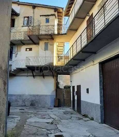 appartamento in vendita ad Asso