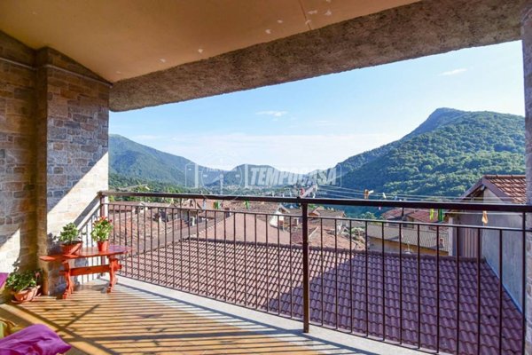 casa indipendente in vendita ad Asso