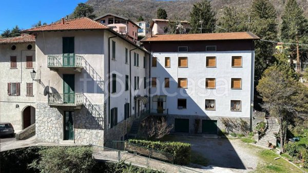 casa indipendente in vendita ad Asso