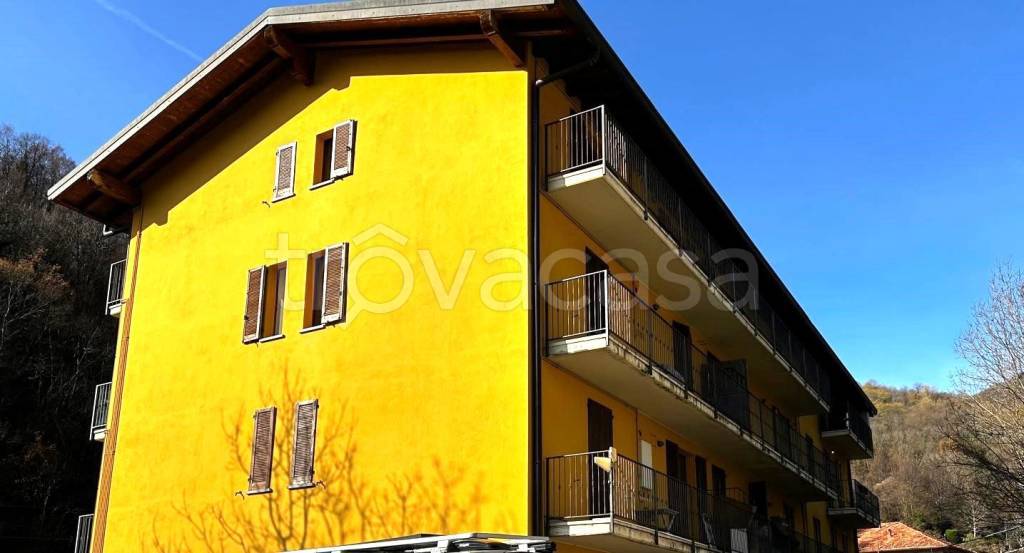 appartamento in vendita ad Asso