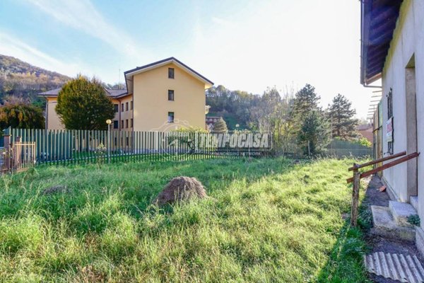 casa indipendente in vendita ad Asso