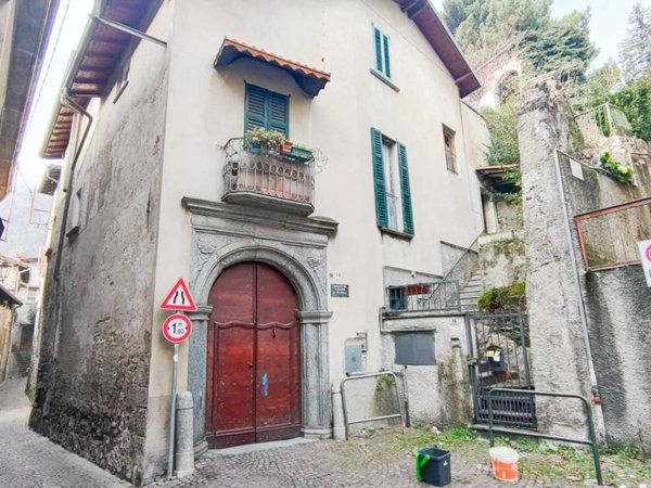 appartamento in vendita ad Asso