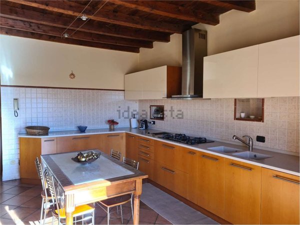 appartamento in vendita ad Asso