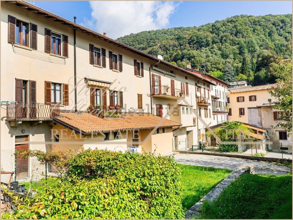 appartamento in vendita ad Asso