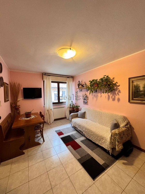 appartamento in vendita ad Asso