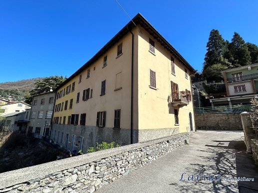 appartamento in vendita ad Asso