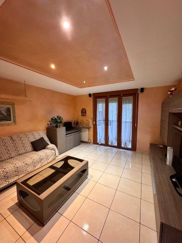 appartamento in vendita ad Asso