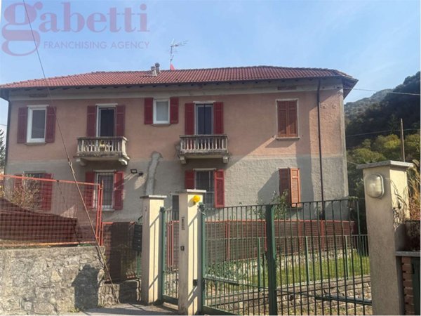 casa indipendente in vendita ad Asso