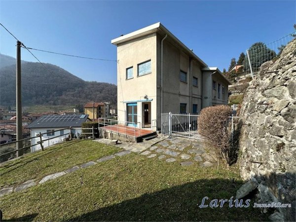 appartamento in vendita ad Asso