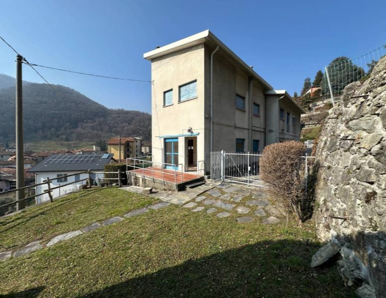appartamento in vendita ad Asso