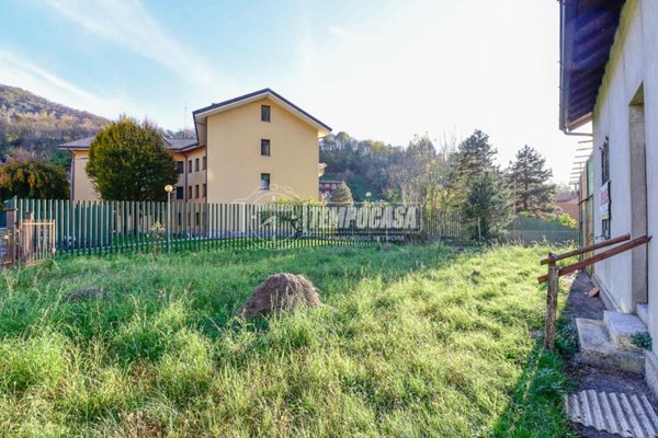 casa indipendente in vendita ad Asso