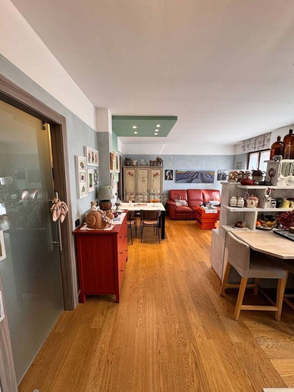 appartamento in vendita ad Asso