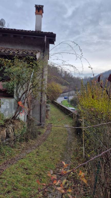 appartamento in vendita ad Asso