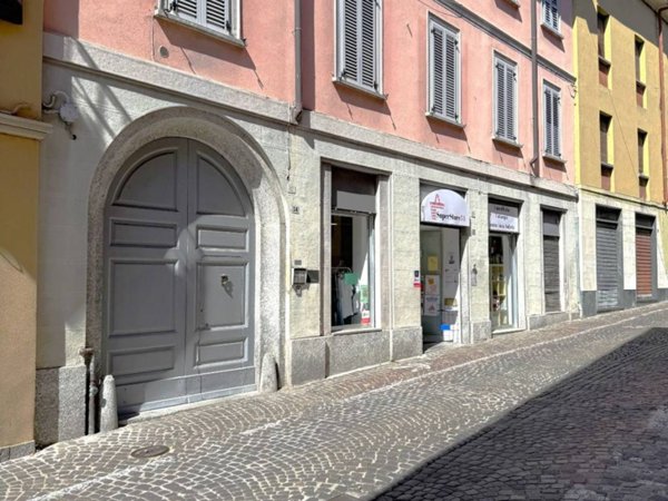 appartamento in vendita ad Asso