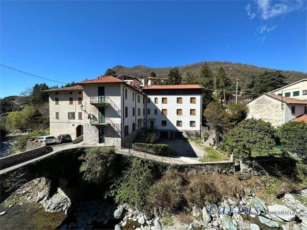 appartamento in vendita ad Asso