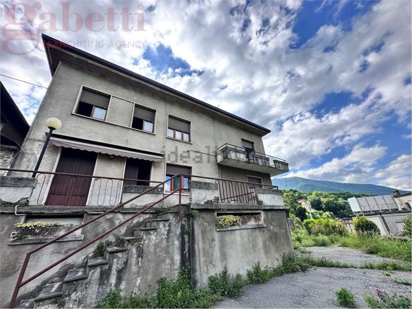 casa indipendente in vendita ad Asso