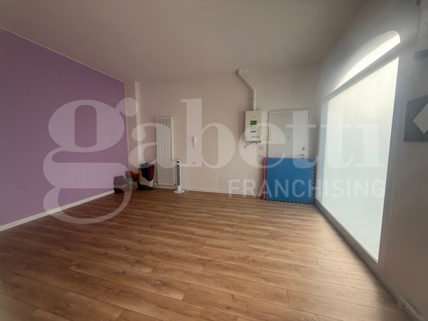 negozio in vendita ad Asso